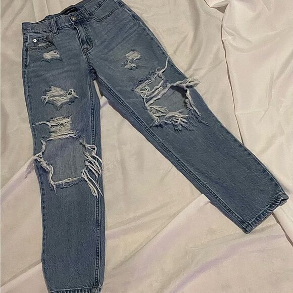 Aeropostale Ripped Light Blue Boyfriend Jeans - Picture 3 of 5